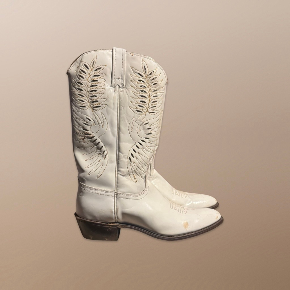 Vintage ACME White Leather Cowboy Boots — Women’s 10